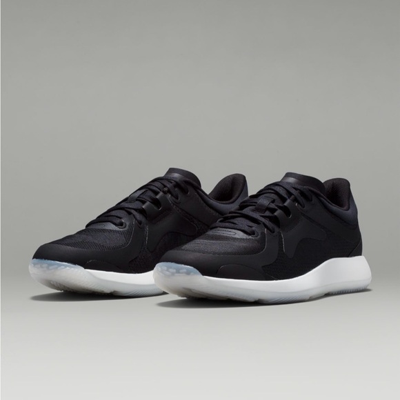 Lululemon Athletica Black Athletic Shoes Sleek Design - Picture 12 of 13